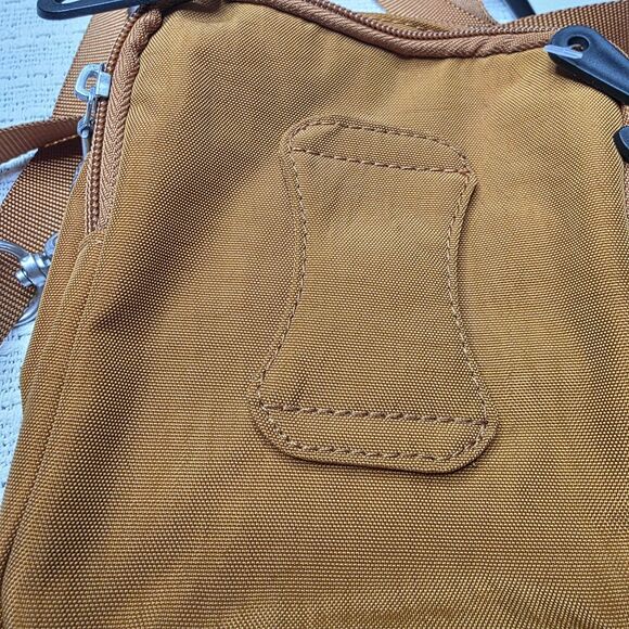 NWT Baggallini Globetrotter Mini Crossbody Tan Adjustable Travel Lightweight - Picture 13 of 16
